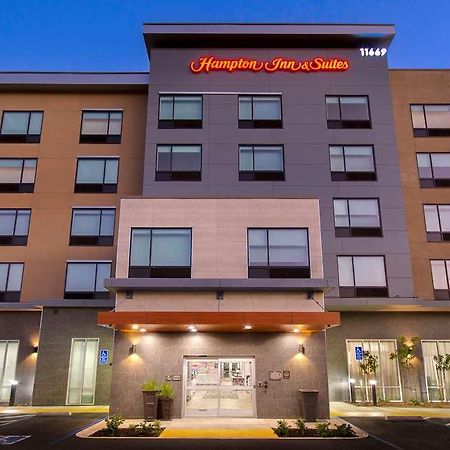 Hampton Inn & Suites Ontario רנצ'ו קוקמונגה מראה חיצוני תמונה