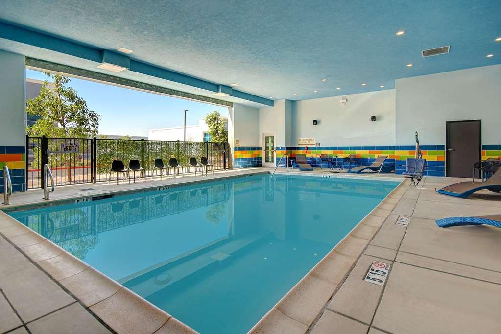 Hampton Inn & Suites Ontario רנצ'ו קוקמונגה מתקנים תמונה