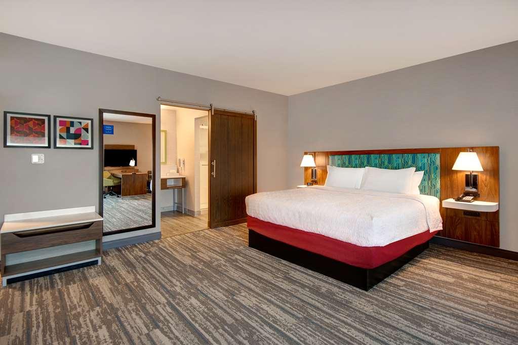 Hampton Inn & Suites Ontario רנצ'ו קוקמונגה חדר תמונה