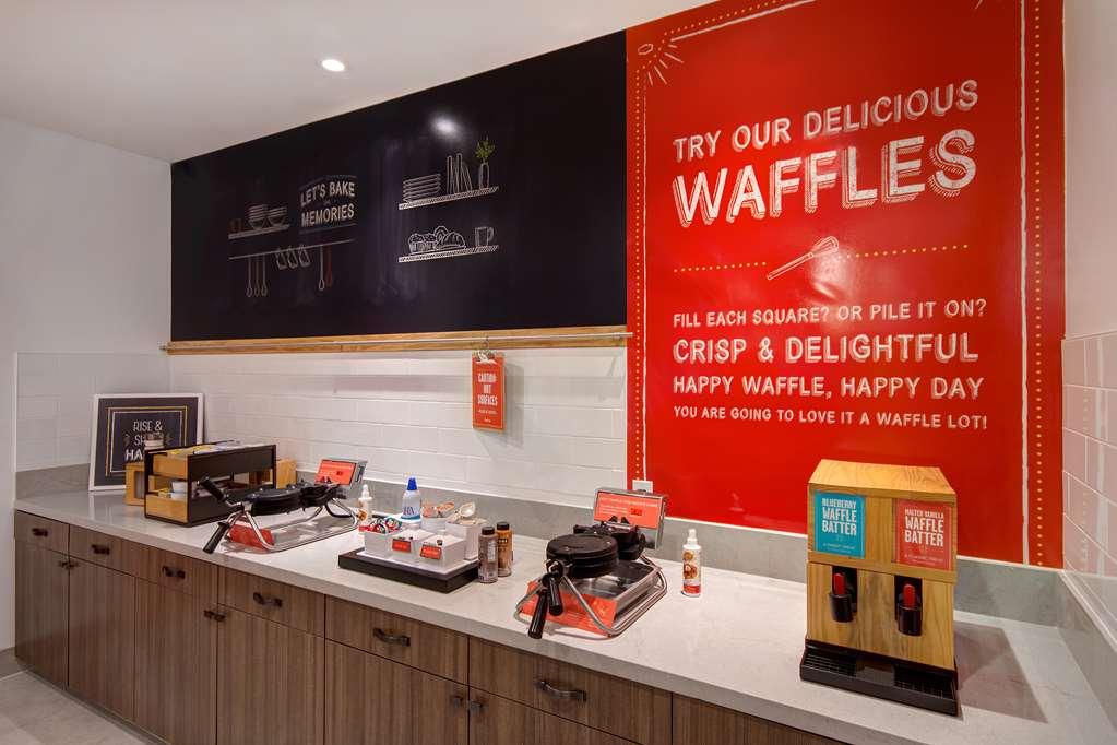 Hampton Inn & Suites Ontario רנצ'ו קוקמונגה מראה חיצוני תמונה