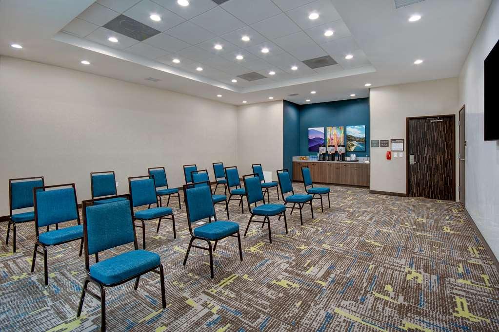 Hampton Inn & Suites Ontario רנצ'ו קוקמונגה מתקנים תמונה