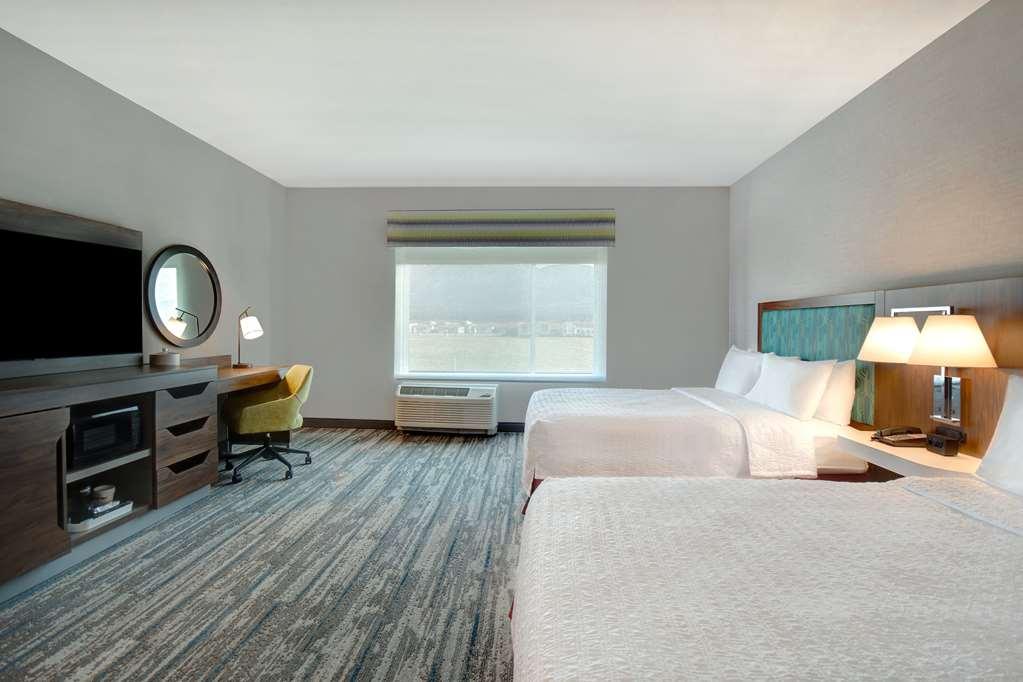 Hampton Inn & Suites Ontario רנצ'ו קוקמונגה חדר תמונה